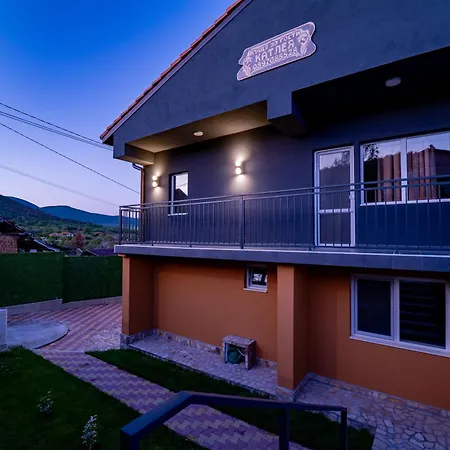 Case de vacanță катлея Hisarea